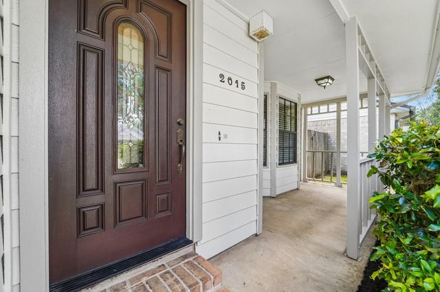 2015 Creek Valley Lane, Sugar Land, TX 77478