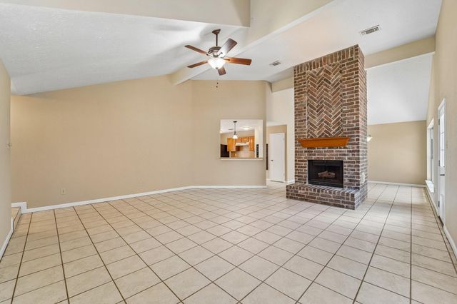 2015 Creek Valley Lane, Sugar Land, TX 77478
