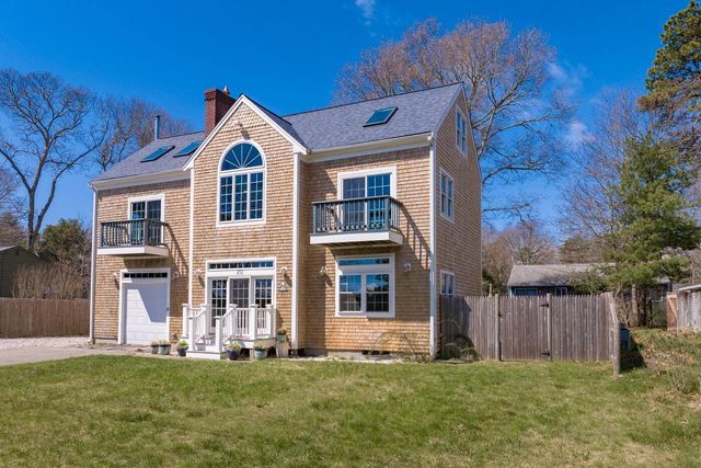 251 Lakeside Drive, Marstons Mills, MA 02648