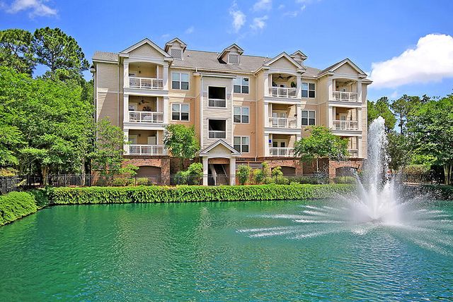 2244 Ashley Crossing Drive 531, Charleston, SC 29414