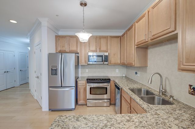 2244 Ashley Crossing Drive 531, Charleston, SC 29414