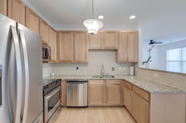 2244 Ashley Crossing Drive 531, Charleston, SC 29414