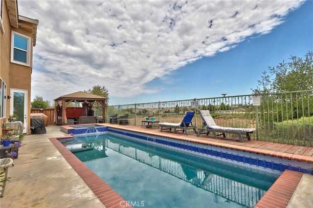 31880 Serrento, Murrieta, CA 92563