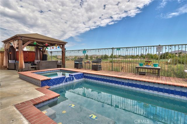 31880 Serrento, Murrieta, CA 92563