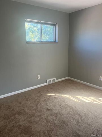11040 Portlance Street, Detroit, MI 48205