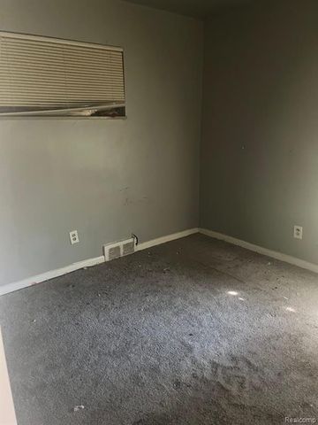 11040 Portlance Street, Detroit, MI 48205