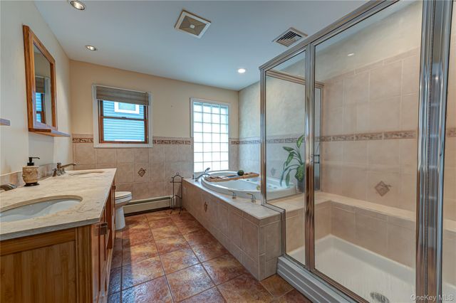 15 West Boulevard, East Rockaway, NY 11518