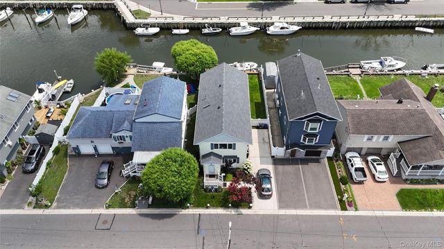 15 West Boulevard, East Rockaway, NY 11518
