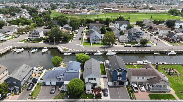 15 West Boulevard, East Rockaway, NY 11518