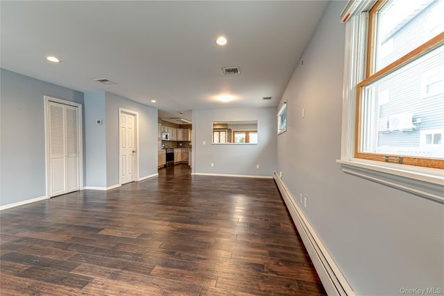 15 West Boulevard, East Rockaway, NY 11518