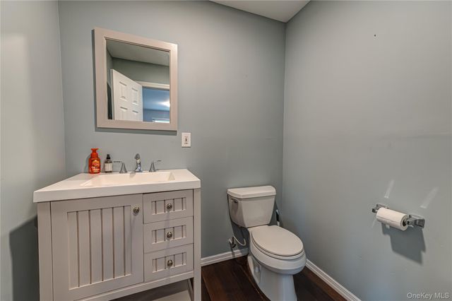 15 West Boulevard, East Rockaway, NY 11518