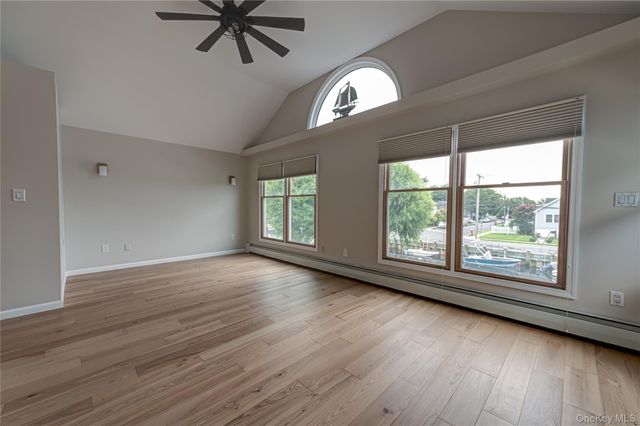 15 West Boulevard, East Rockaway, NY 11518