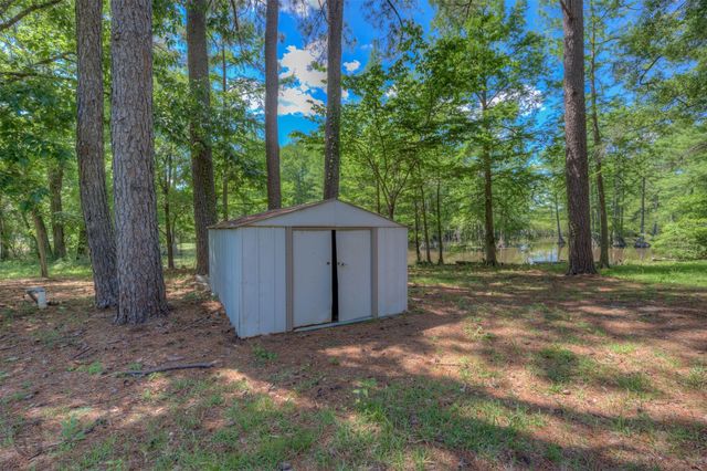 8218 S Lakeshore Drive, Shreveport, LA 71119