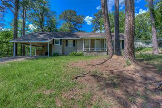 8218 S Lakeshore Drive, Shreveport, LA 71119