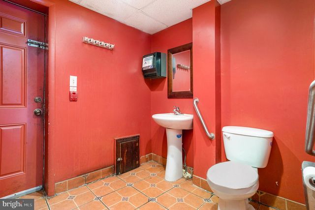 6141 RIDGE AVE, Philadelphia, PA 19128