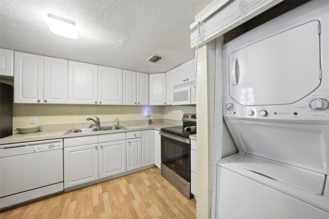 1051 FORREST NELSON BOULEVARD 201, Port Charlotte, FL 33952