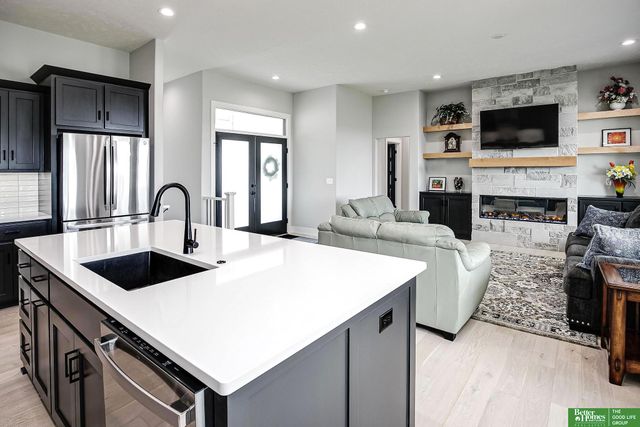 10211 S 191st Street, Omaha, NE 68136