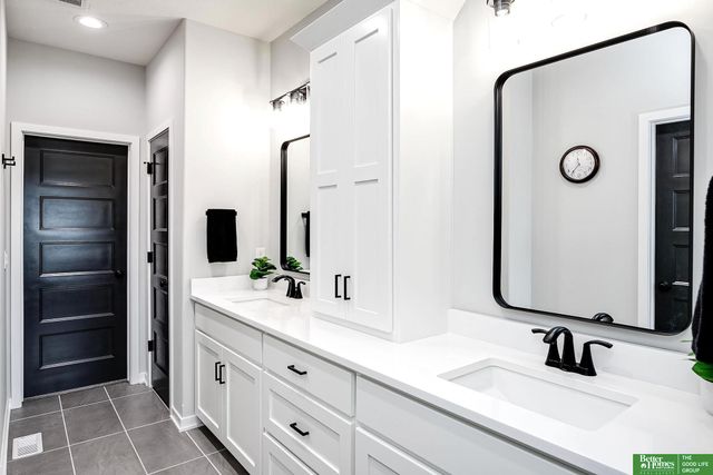 10211 S 191st Street, Omaha, NE 68136