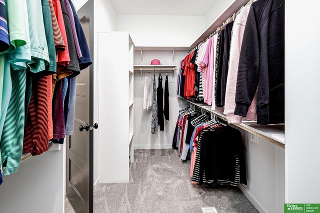 10211 S 191st Street, Omaha, NE 68136