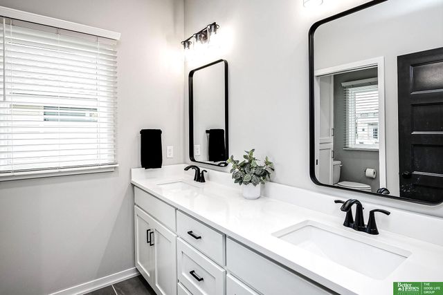 10211 S 191st Street, Omaha, NE 68136