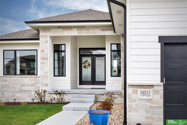 10211 S 191st Street, Omaha, NE 68136