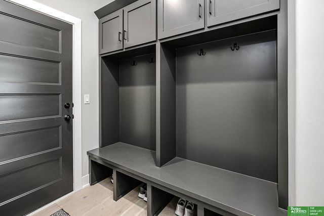 10211 S 191st Street, Omaha, NE 68136