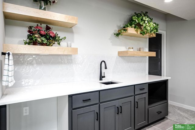 10211 S 191st Street, Omaha, NE 68136