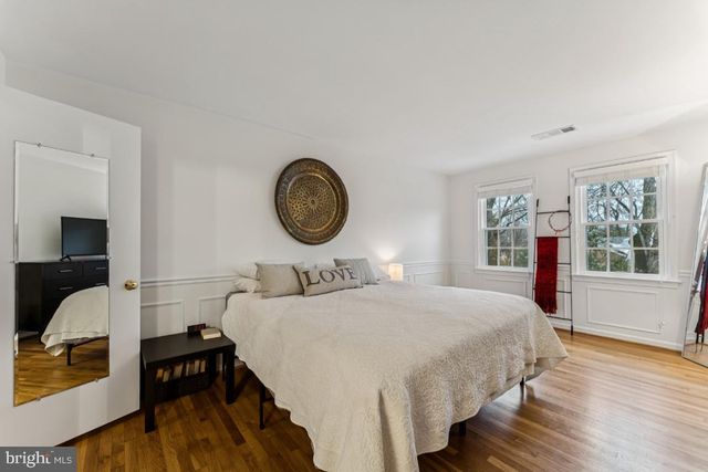 3559 HAMLET PL, Chevy Chase, MD 20815