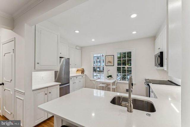 3559 HAMLET PL, Chevy Chase, MD 20815