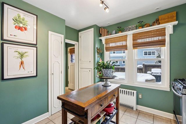 6839 Wellauer DRIVE, Wauwatosa, WI 53213