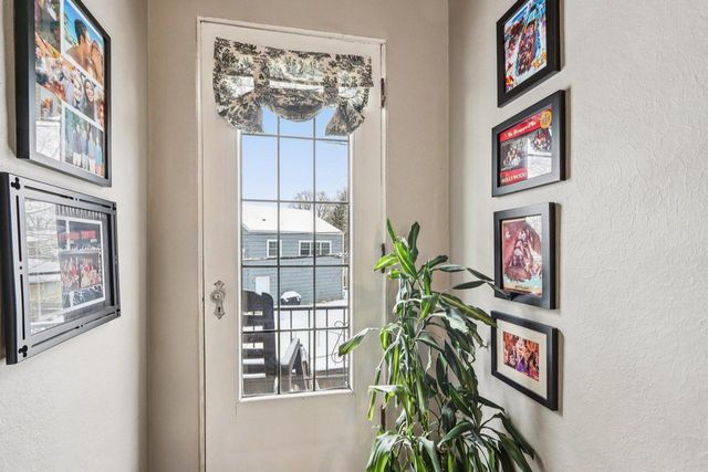 6839 Wellauer DRIVE, Wauwatosa, WI 53213