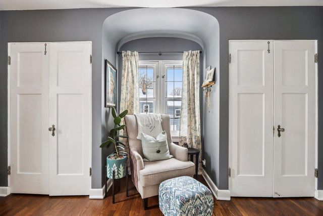 6839 Wellauer DRIVE, Wauwatosa, WI 53213