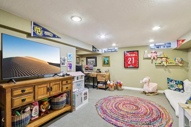 6839 Wellauer DRIVE, Wauwatosa, WI 53213