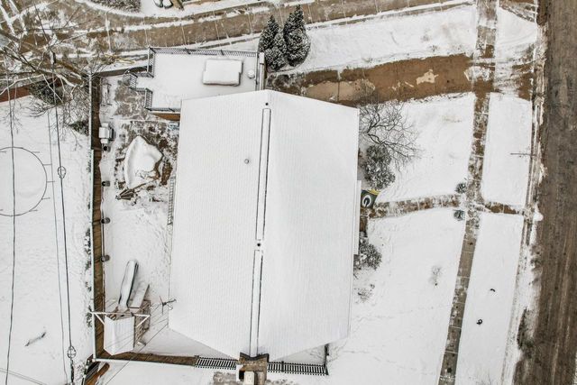 6839 Wellauer DRIVE, Wauwatosa, WI 53213