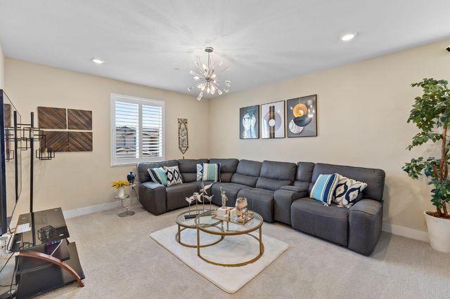 9518 Bryan Hall Way, Elk Grove, CA 95624