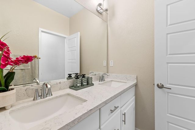 9518 Bryan Hall Way, Elk Grove, CA 95624