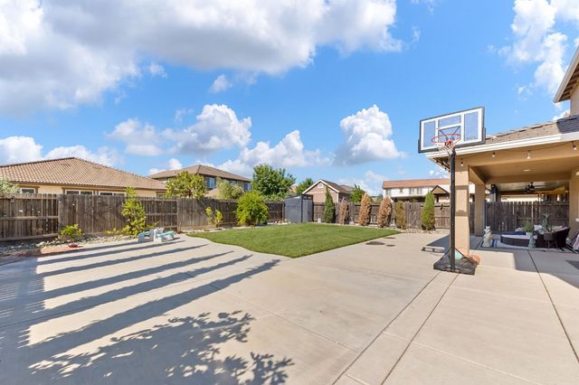 9518 Bryan Hall Way, Elk Grove, CA 95624