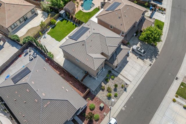 9518 Bryan Hall Way, Elk Grove, CA 95624