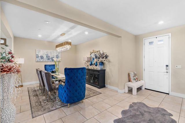 9518 Bryan Hall Way, Elk Grove, CA 95624