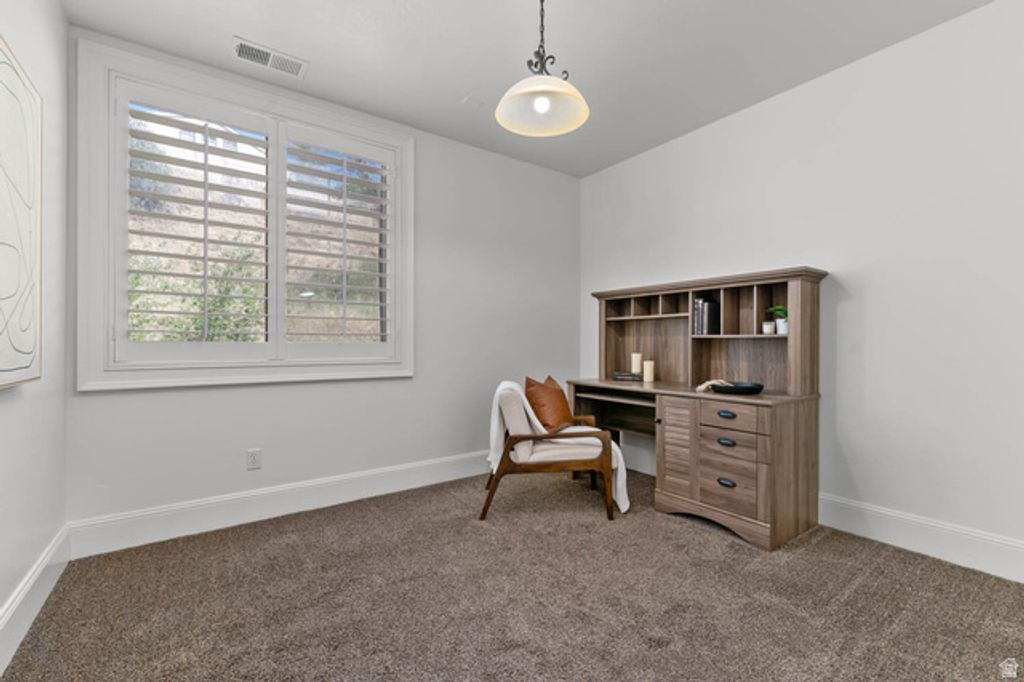 Image 16 of property listing at 5198 N UNIVERSITY AVE #401, Provo, UT 84604