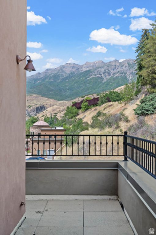Image 21 of property listing at 5198 N UNIVERSITY AVE #401, Provo, UT 84604