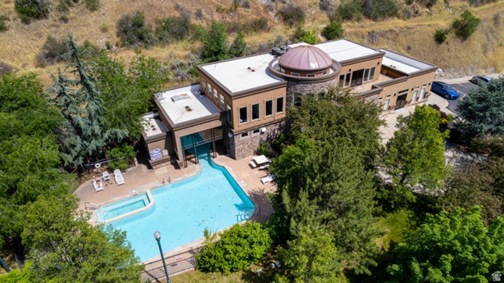 Image 25 of property listing at 5198 N UNIVERSITY AVE #401, Provo, UT 84604