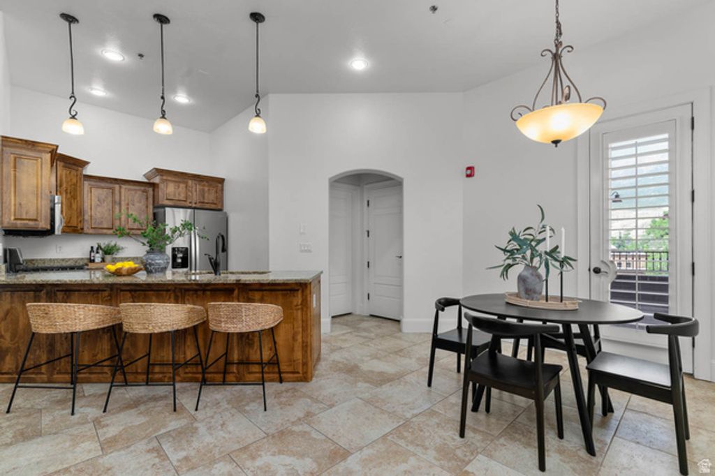 Image 6 of property listing at 5198 N UNIVERSITY AVE #401, Provo, UT 84604