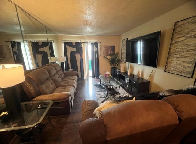 2830 S Bartell Drive 39, Houston, TX 77054