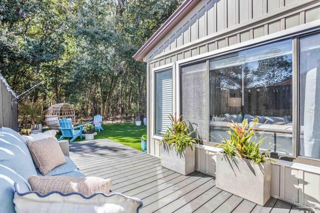 4713 Huron Dr, Pensacola, FL 32507