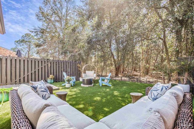 4713 Huron Dr, Pensacola, FL 32507