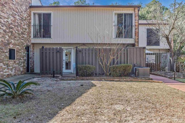 4713 Huron Dr, Pensacola, FL 32507