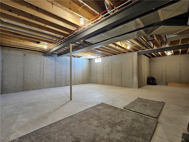 35965 Lake Shore Boulevard, Eastlake, OH 44095