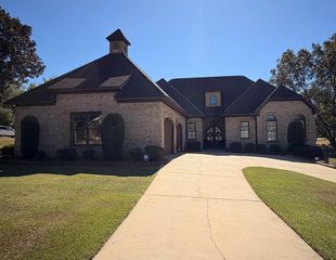 313 Kirkwood Drive, Dothan, AL 36303
