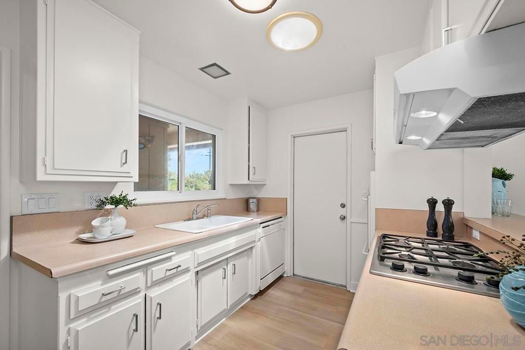 5861 Tulane Street, San Diego, CA 92122 — photo 5